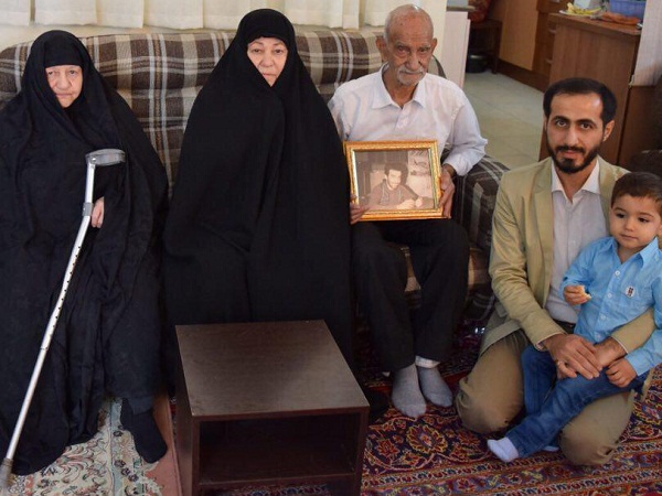 تعدادی از مادران شهدای مناطق شمال و شرق تهران تقدیر شدند تعدادی از مادران شهدای مناطق شمال و شرق تهران تقدیر شدند