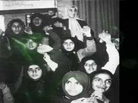 کلییپ/فعالیتهای شهید سیده طاهره هاشمی در دوران مدرسه کلییپ/فعالیتهای شهید سیده طاهره هاشمی در دوران مدرسه