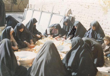 زن و دفاع مقدس از ديدگاه امام خامنه ای زن و دفاع مقدس از ديدگاه امام خامنه ای