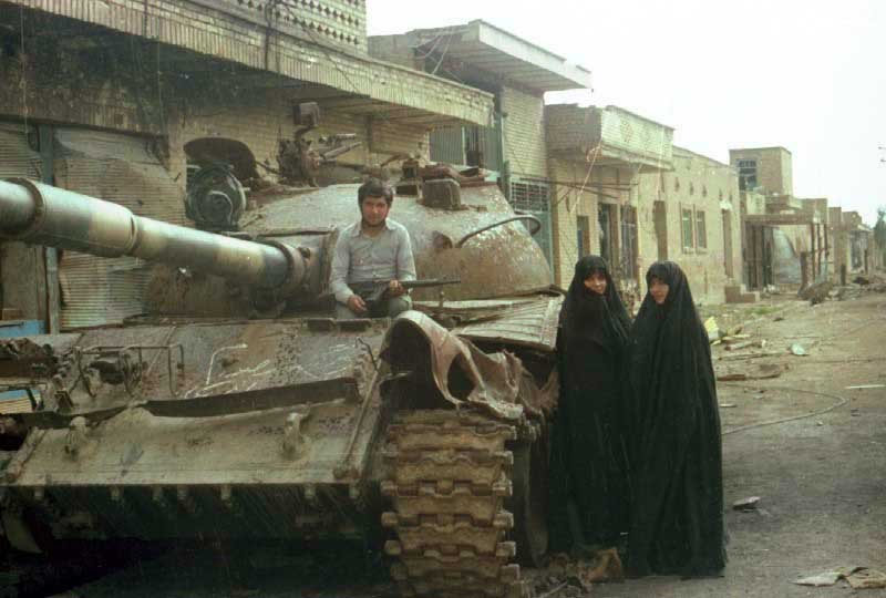 به حرمت سیاه چادرهایی که به جنگ جسارت دادند به حرمت سیاه چادرهایی که به جنگ جسارت دادند