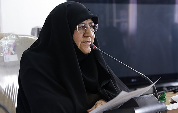 مدگرایی افراطی بحران هویتی در جامعه را به دنبال دارد مدگرایی افراطی بحران هویتی در جامعه را به دنبال دارد