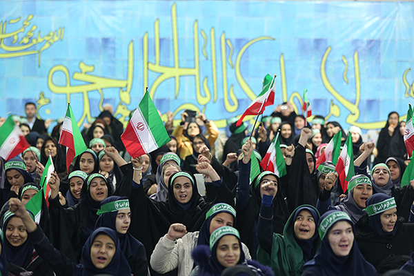 هم عهدی دانش آموزان مناطق مختلف تهران با شهدا هم عهدی دانش آموزان مناطق مختلف تهران با شهدا