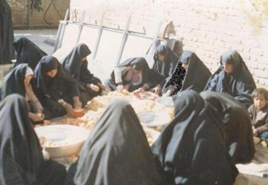زن و دفاع مقدس از ديدگاه امام خامنه ای