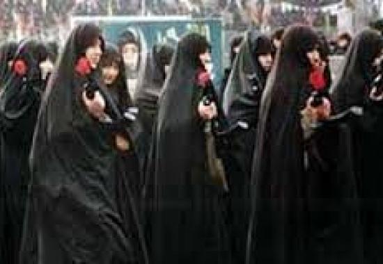 زنان، سربازان خط مقدم انقلاب
