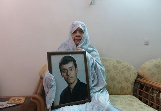 شهیدی که حجله شهدا را می‌ساخت/ تنها یک گلدان از او به یادگار ماند