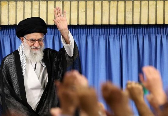 فرمان فرمانده با آتش به اختیار