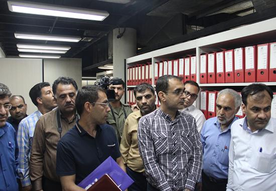 بازدید شرکت‌کنندگان کارگاه آموزشی مبانی مدیریت اسناد از کتابخانه ملی استان فارس